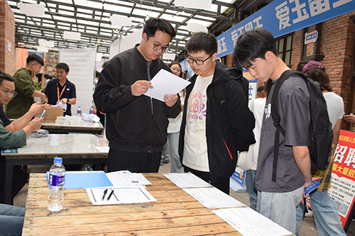 玉溪多举措护航高校毕业生“爱玉留玉”逐梦路1.jpg
