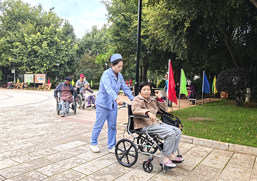 玉溪市社会福利服务中心打造老年人幸福家园.jpg 玉溪市社会福利服务中心打造老年人幸福家园.jpg